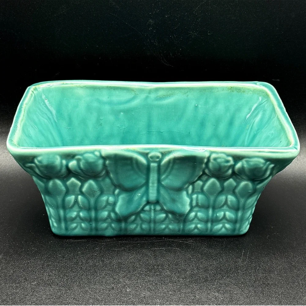 Unbranded vintage ceramic